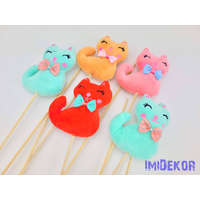 Ülő cica plüss pálcás mix 10db/cs