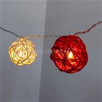 IRIS Gömb alakú fonott/rattan/4m/fehér + piros/20db LED-es/3xAA elemes fénydekoráció (IRIS_101-07)
