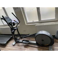 Impulse Fitness RE700 használt edzőtermi elliptikus tréner