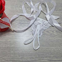 MEGKÖTŐ pántos FEHÉR-csipkés NYITOTT tanga