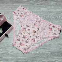 Barones Barones normál bugyi széles oldalú csipke díszítéssel rózsaszín virág mintás L