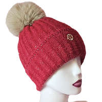 Női kötött polár béléses sapka anyagában hosszában mintás csillogós Piros