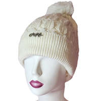 Női kötött polár béléses sapka anyagában mintás Ecru