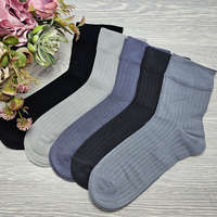 Aura Via FÉRFI bambusz köztes szárú bordás gumi nélküli zokni 5 pár/csomag 39-42